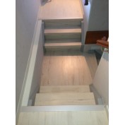 Valoriser escalier en bois décor châtaigner (42210)