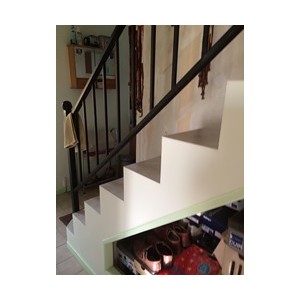 Habillage escalier finition coloris chêne