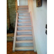Escalier à rénover droit bois béton 