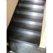 Habillage escalier intérieur béton ardoise (74800)