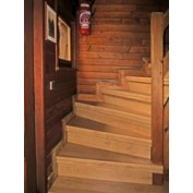 Escalier bois massif à rénover ton chêne (74140)